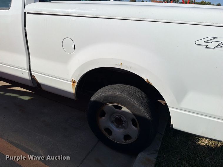 image for item FN5917 2006 Ford F150 Ext. Cab pickup truck