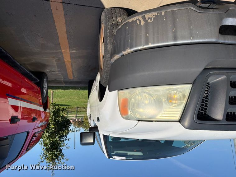 image for item FN5917 2006 Ford F150 Ext. Cab pickup truck