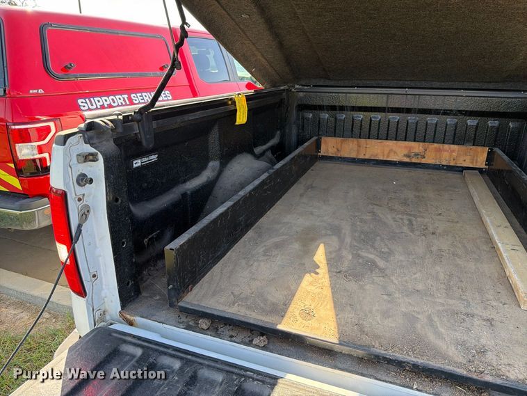 image for item FN5917 2006 Ford F150 Ext. Cab pickup truck