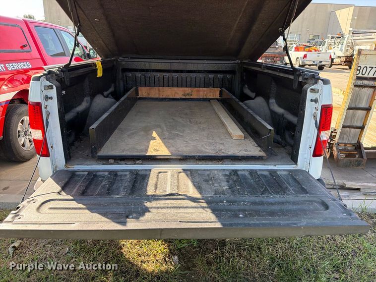 image for item FN5917 2006 Ford F150 Ext. Cab pickup truck