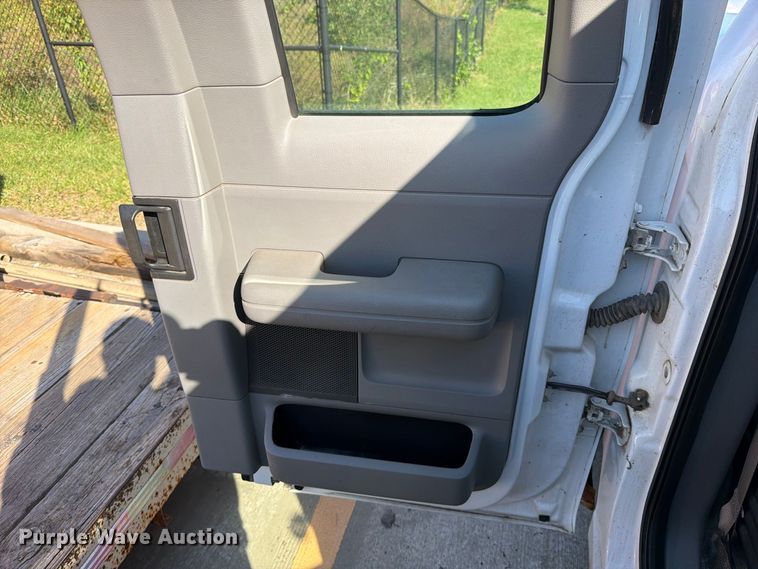 image for item FN5917 2006 Ford F150 Ext. Cab pickup truck