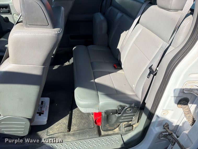 image for item FN5917 2006 Ford F150 Ext. Cab pickup truck
