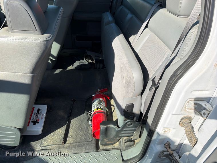 image for item FN5917 2006 Ford F150 Ext. Cab pickup truck
