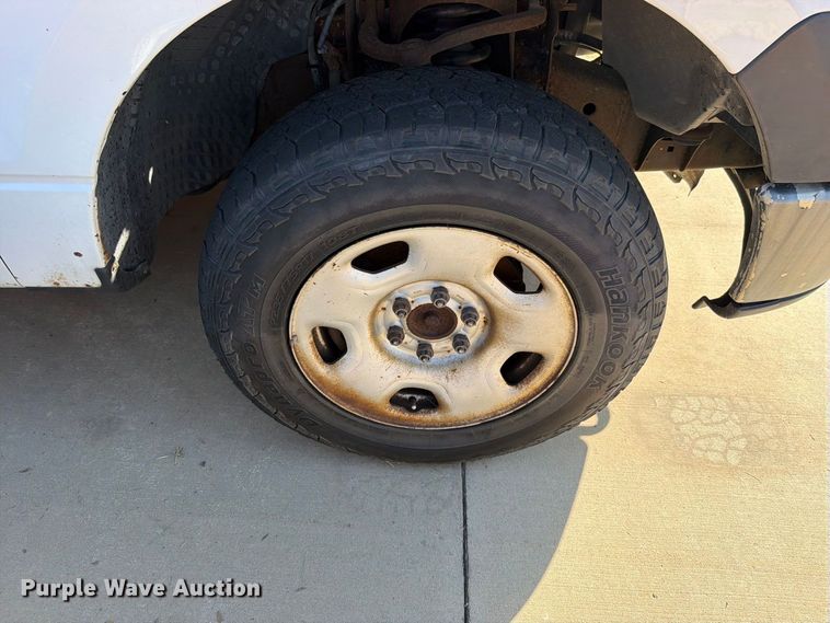 image for item FN5917 2006 Ford F150 Ext. Cab pickup truck