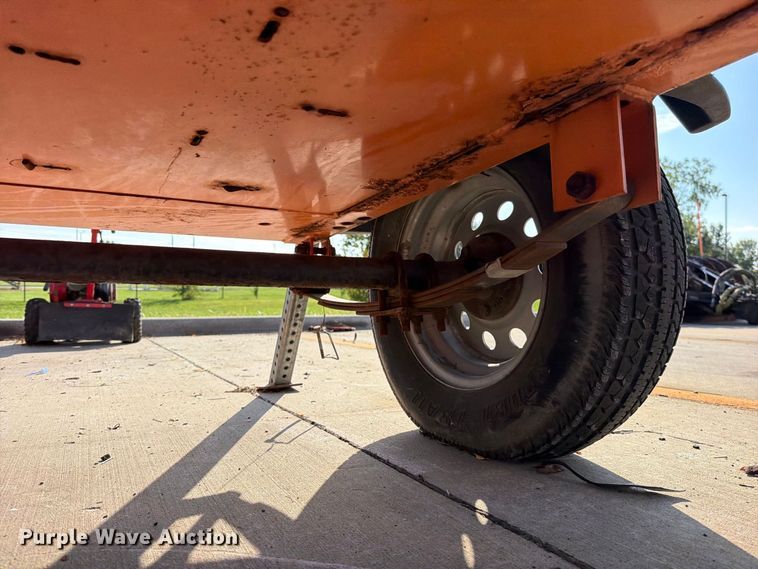 image for item FN5920 Allmand arrow board trailer