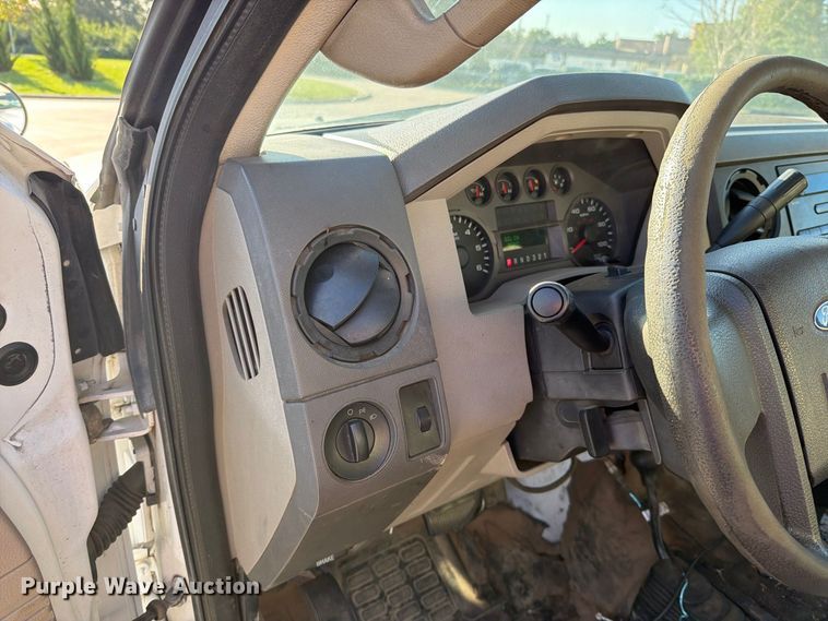 image for item FN5921 2008 Ford F250 Super Duty pickup truck