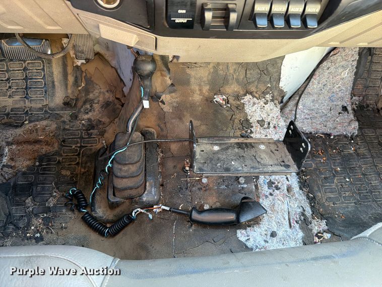 image for item FN5921 2008 Ford F250 Super Duty pickup truck