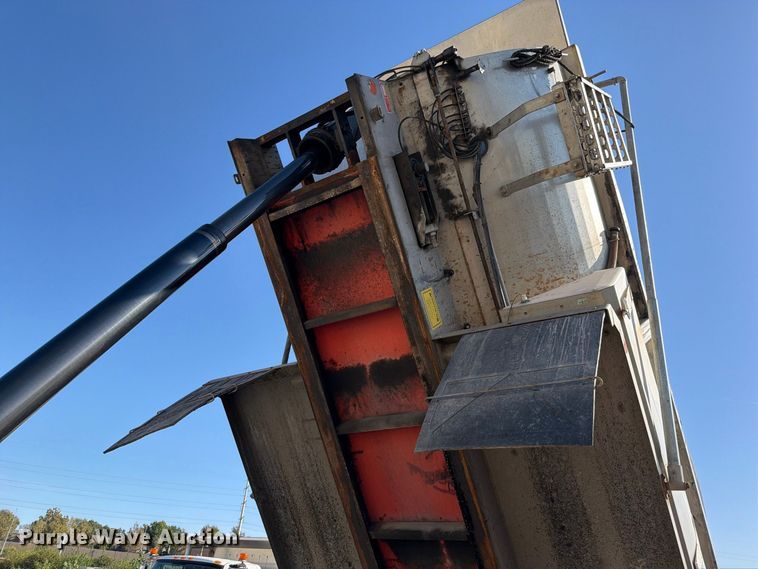 image for item FN5923 2016 International 7400 dump truck