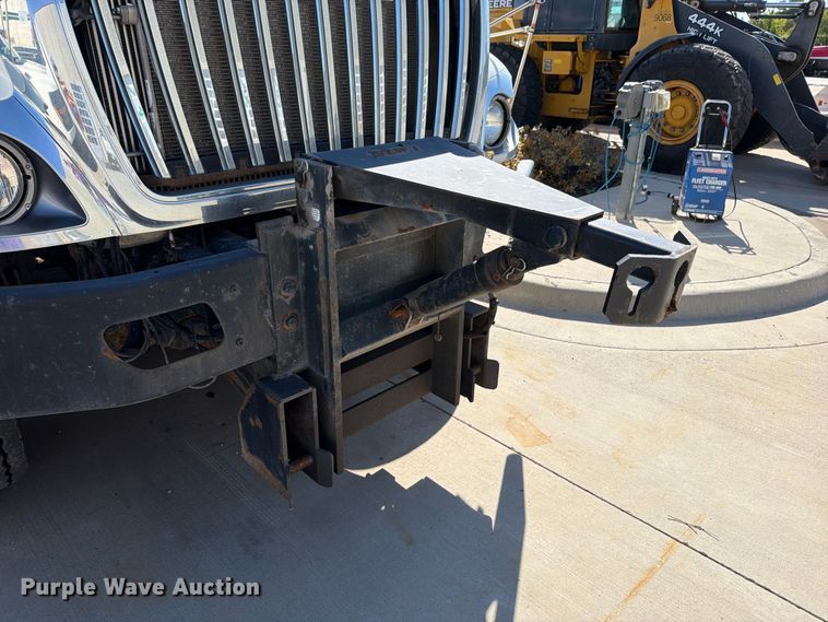 image for item FN5923 2016 International 7400 dump truck
