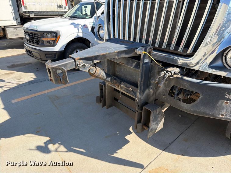 image for item FN5923 2016 International 7400 dump truck