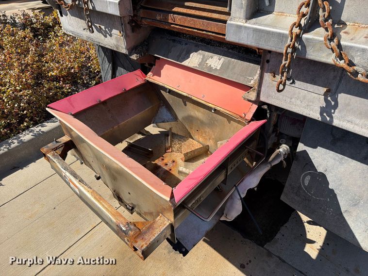 image for item FN5923 2016 International 7400 dump truck