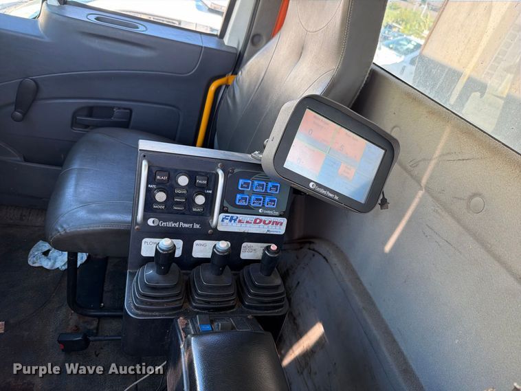 image for item FN5923 2016 International 7400 dump truck