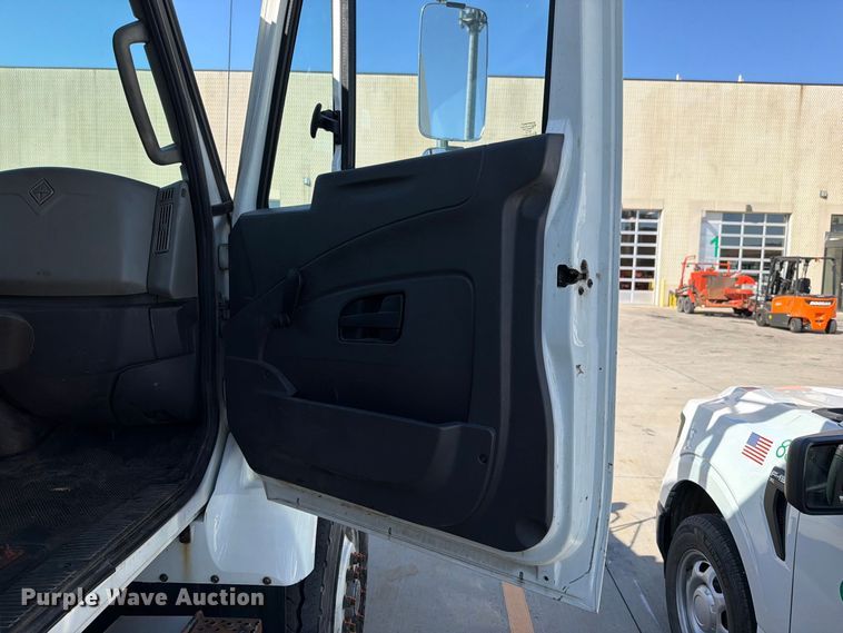 image for item FN5923 2016 International 7400 dump truck