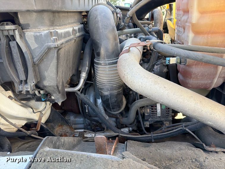 image for item FN5923 2016 International 7400 dump truck