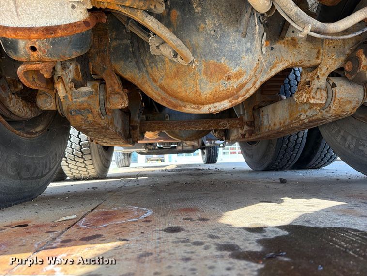 image for item FN5923 2016 International 7400 dump truck