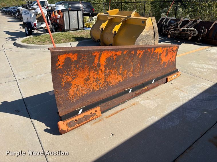 image for item FN5923 2016 International 7400 dump truck
