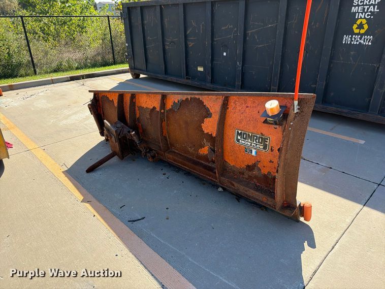 image for item FN5923 2016 International 7400 dump truck
