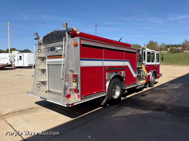 image for item FN5924 2003 E-One pumper fire truck