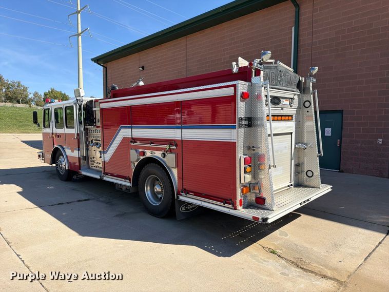 image for item FN5924 2003 E-One pumper fire truck