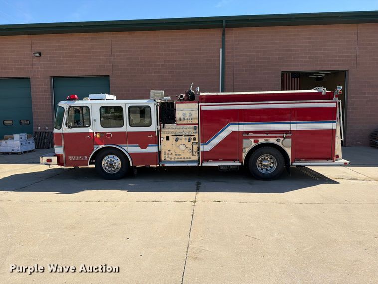 image for item FN5924 2003 E-One pumper fire truck