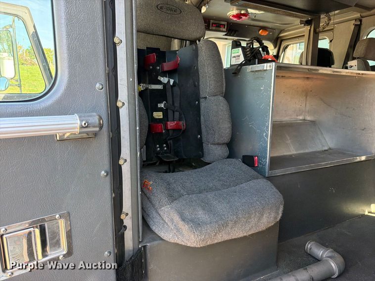 image for item FN5924 2003 E-One pumper fire truck