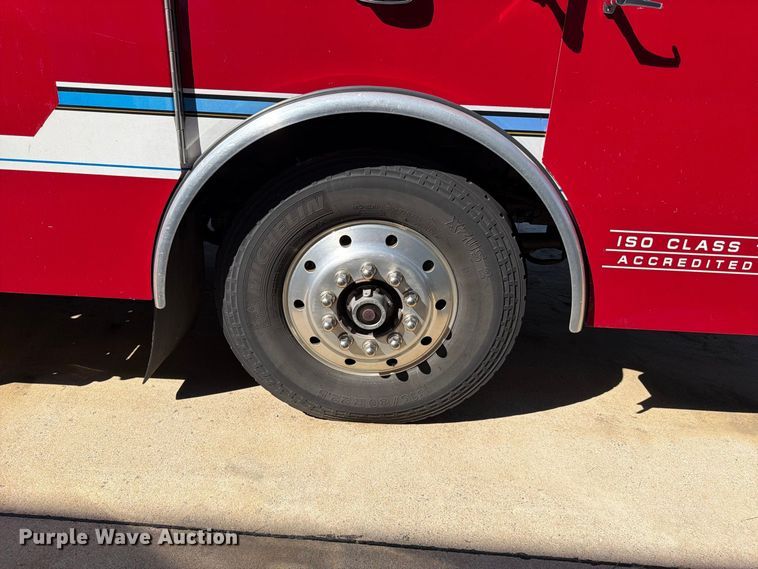 image for item FN5924 2003 E-One pumper fire truck