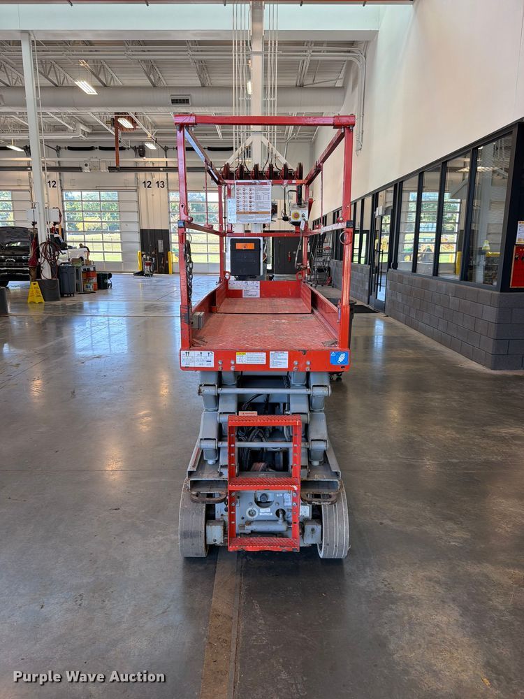 image for item FN5925 2007 Skyjack SJIII 3226 scissor lift