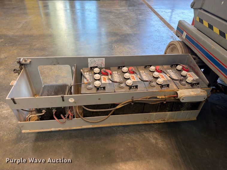 image for item FN5925 2007 Skyjack SJIII 3226 scissor lift