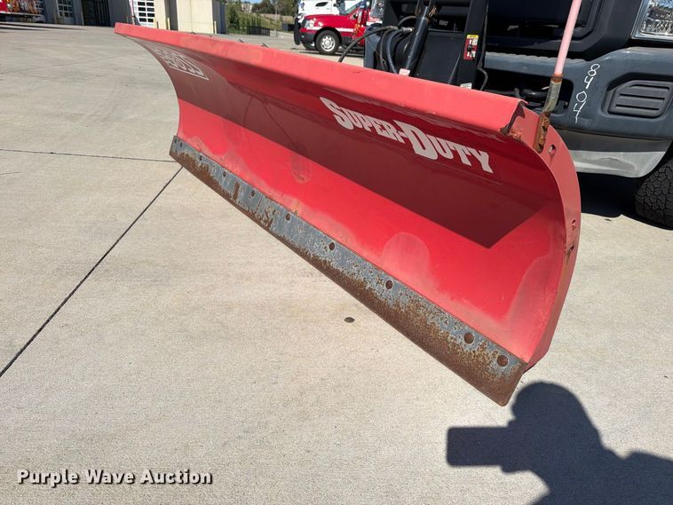 image for item FN5926 2015 Ford F350 Super Duty flatbed pickup truck