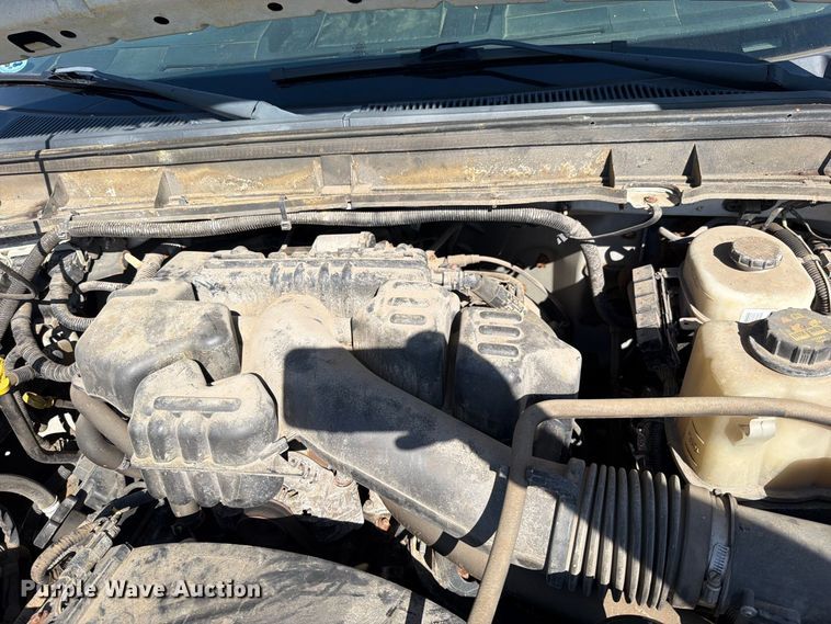 image for item FN5926 2015 Ford F350 Super Duty flatbed pickup truck