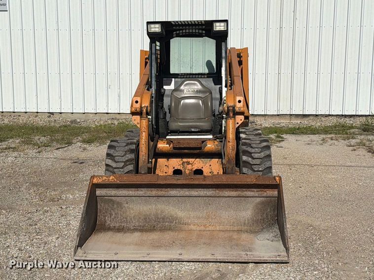 image for item FN5927 2002 Case 60XT skid steer loader