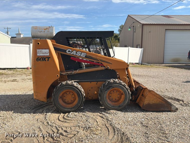 image for item FN5927 2002 Case 60XT skid steer loader