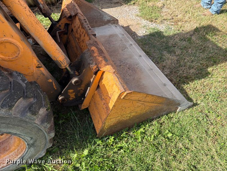 image for item FN5927 2002 Case 60XT skid steer loader
