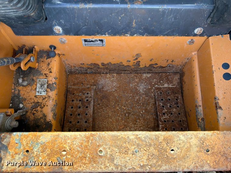 image for item FN5927 2002 Case 60XT skid steer loader