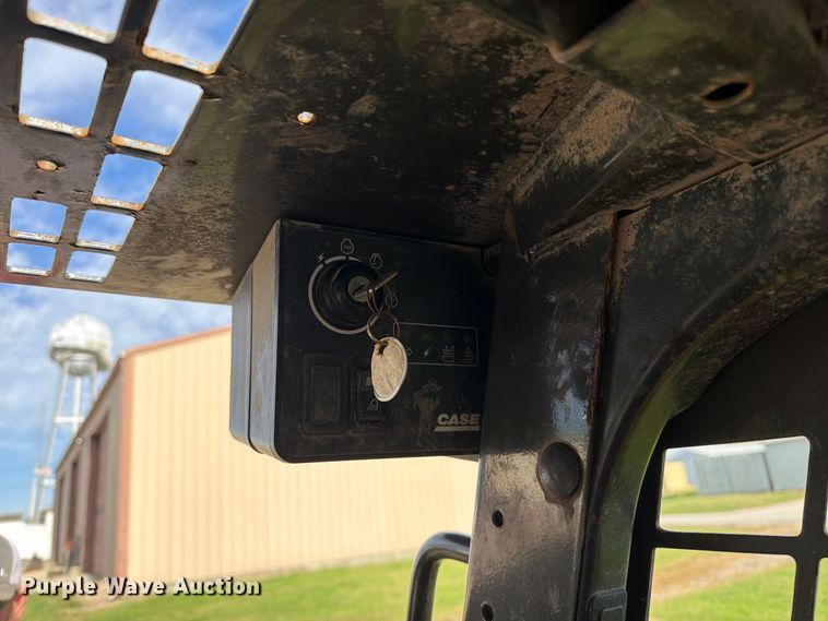 image for item FN5927 2002 Case 60XT skid steer loader