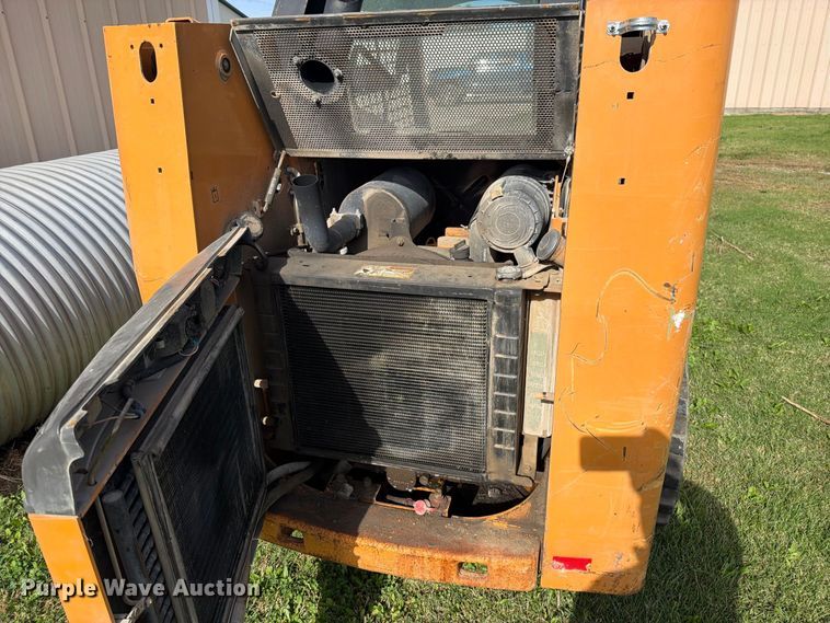 image for item FN5927 2002 Case 60XT skid steer loader