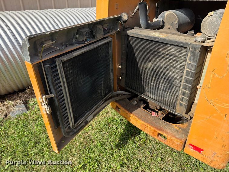 image for item FN5927 2002 Case 60XT skid steer loader
