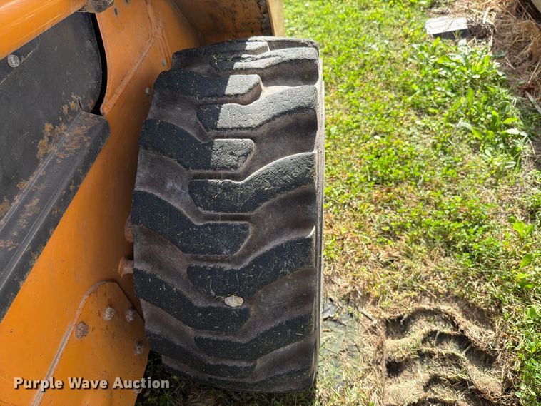 image for item FN5927 2002 Case 60XT skid steer loader