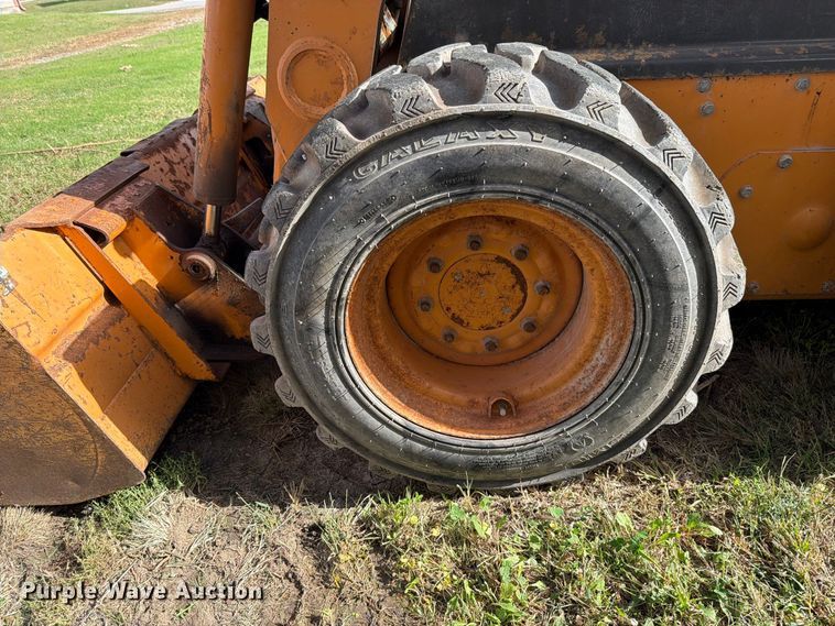 image for item FN5927 2002 Case 60XT skid steer loader