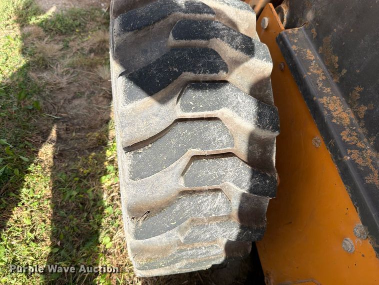 image for item FN5927 2002 Case 60XT skid steer loader