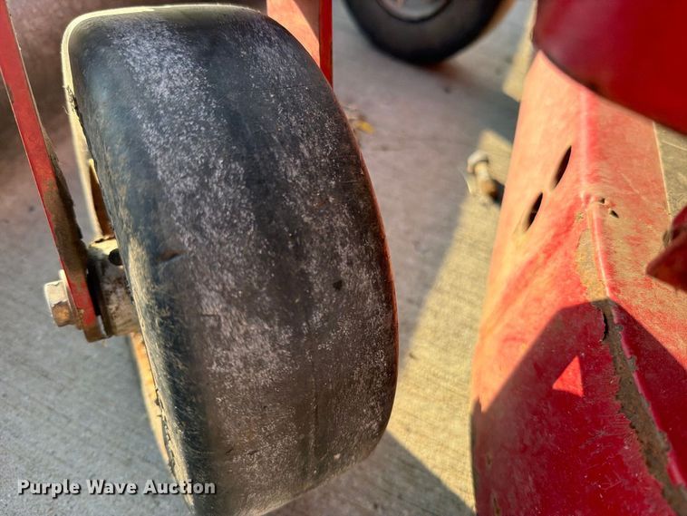 image for item FN5929 Lawn equipment