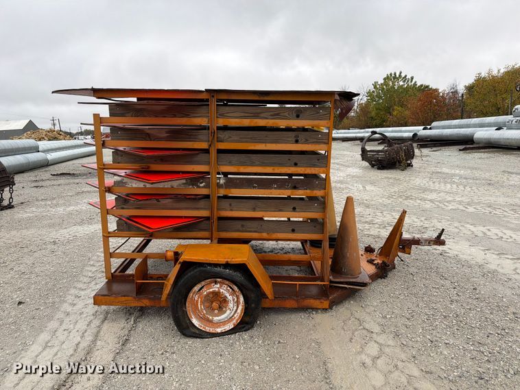 image for item FP3149 Road sign trailer
