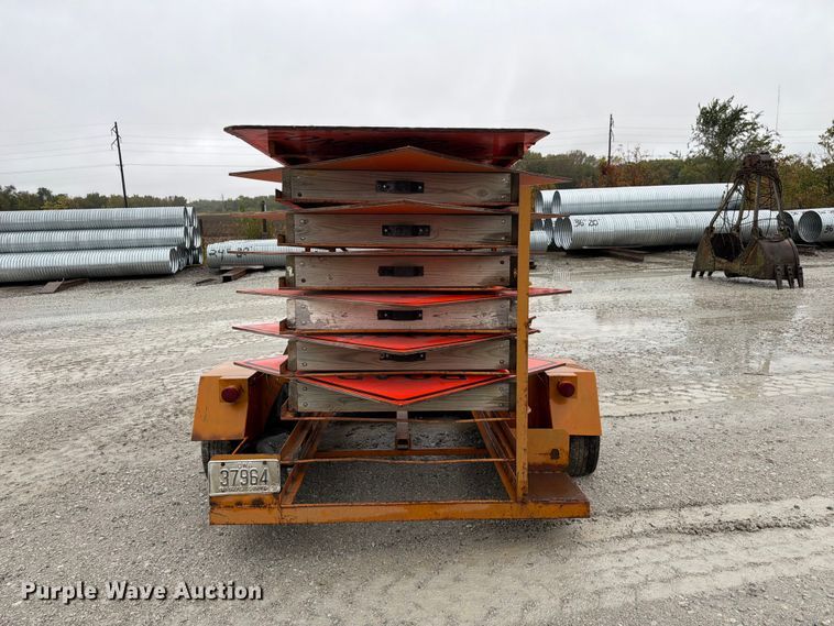image for item FP3149 Road sign trailer