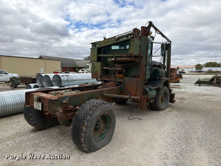 image for item FP3150 1978 Oshkosh P2323-5 plow truck