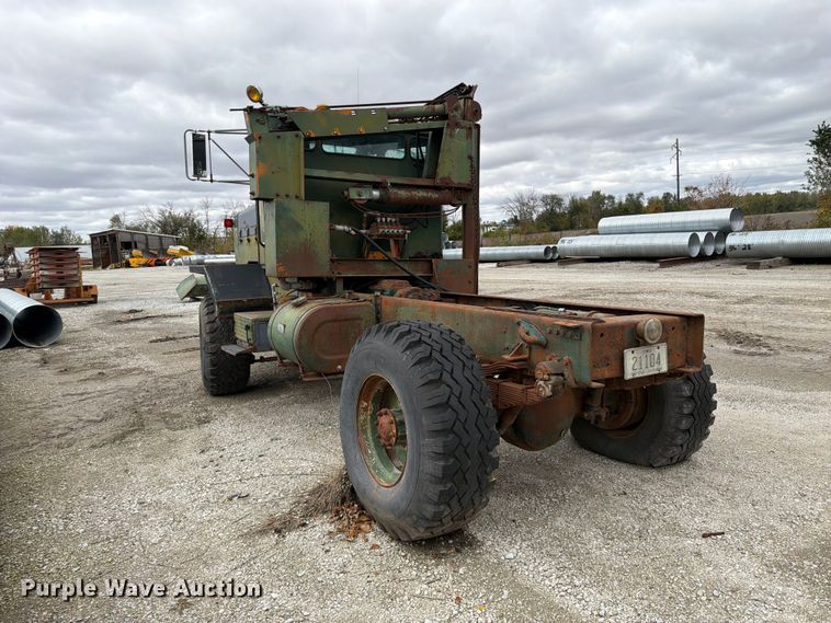image for item FP3150 1978 Oshkosh P2323-5 plow truck