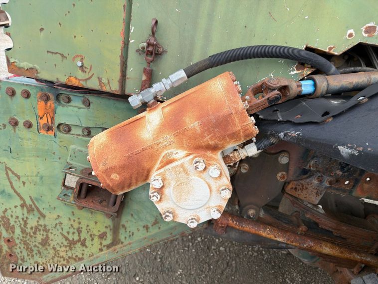 image for item FP3150 1978 Oshkosh P2323-5 plow truck