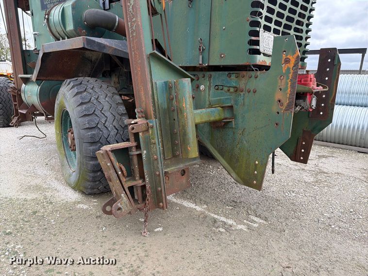 image for item FP3150 1978 Oshkosh P2323-5 plow truck