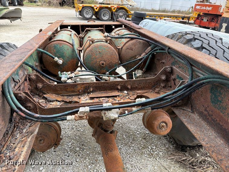 image for item FP3150 1978 Oshkosh P2323-5 plow truck