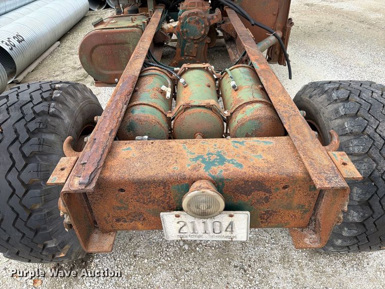 image for item FP3150 1978 Oshkosh P2323-5 plow truck