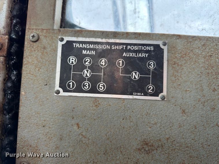 image for item FP3150 1978 Oshkosh P2323-5 plow truck